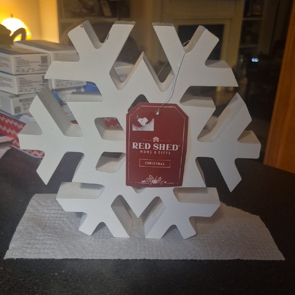 Red Shed Festive White Snowflake Decor